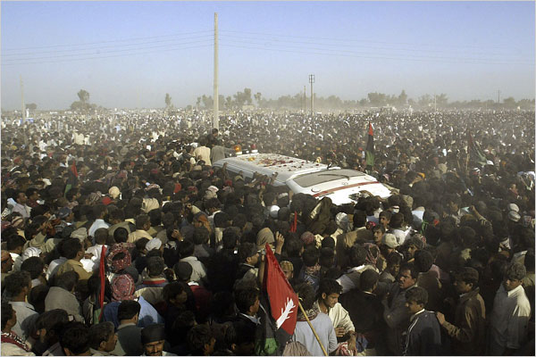 bhutto mourned.jpg (70676 bytes)