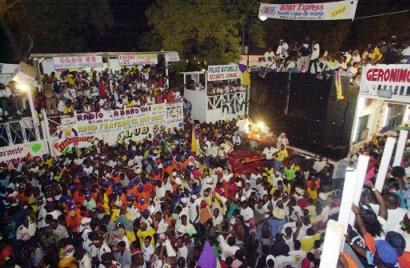 h carnival 2003 15.jpg (33146 bytes)