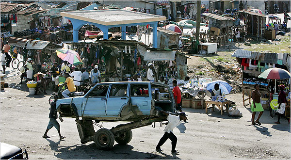 haiti poverty 1.jpg (103121 bytes)