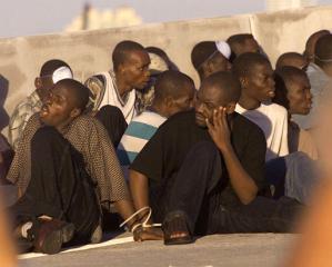 haitian boat people 19.jpg (13321 bytes)