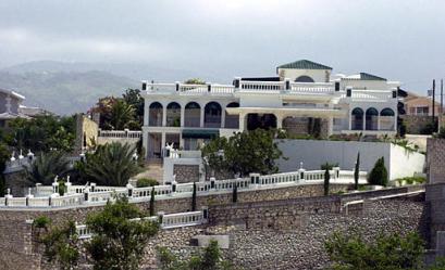 ketan mansion 1.jpg (24585 bytes)