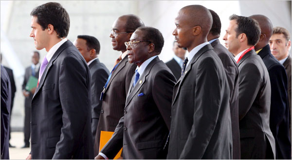 mugabe summit.jpg (45360 bytes)